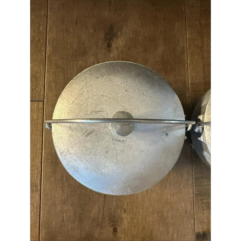 2x Vintage Cast Aluminum Service Ideas‎ Inc. MPLS Minn. Country Kettles W/ Lids.
